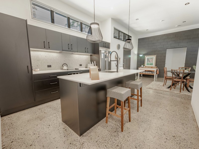 38 Guthrie St, Russell Island QLD 4184