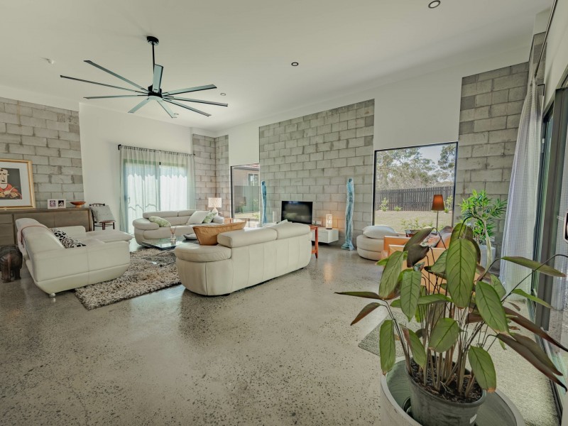 38 Guthrie St, Russell Island QLD 4184