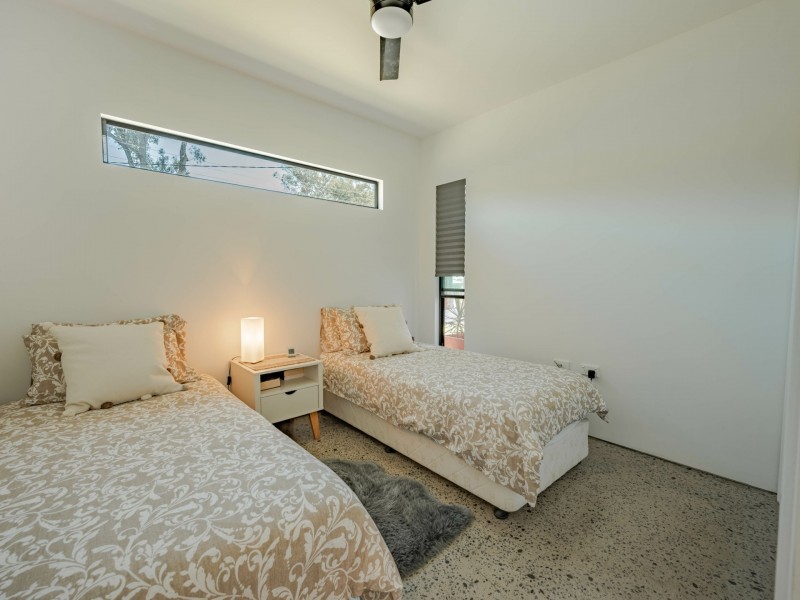 38 Guthrie St, Russell Island QLD 4184