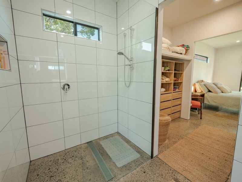 38 Guthrie St, Russell Island QLD 4184
