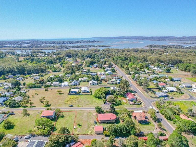 10 HIGHLAND STREET, Russell Island QLD 4184