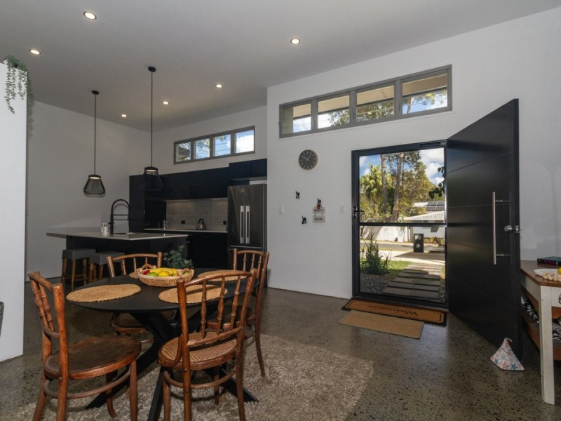 38 Guthrie Street, Russell Island QLD 4184