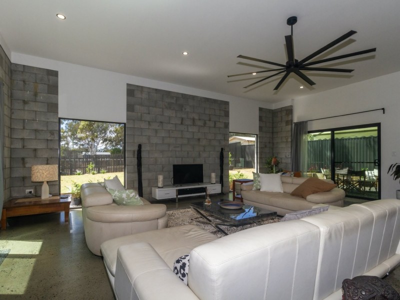 38 Guthrie Street, Russell Island QLD 4184