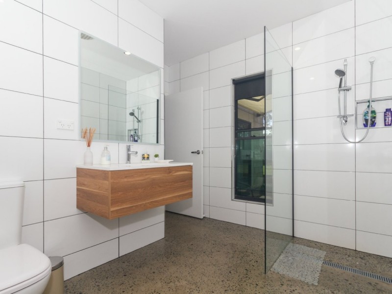 38 Guthrie Street, Russell Island QLD 4184