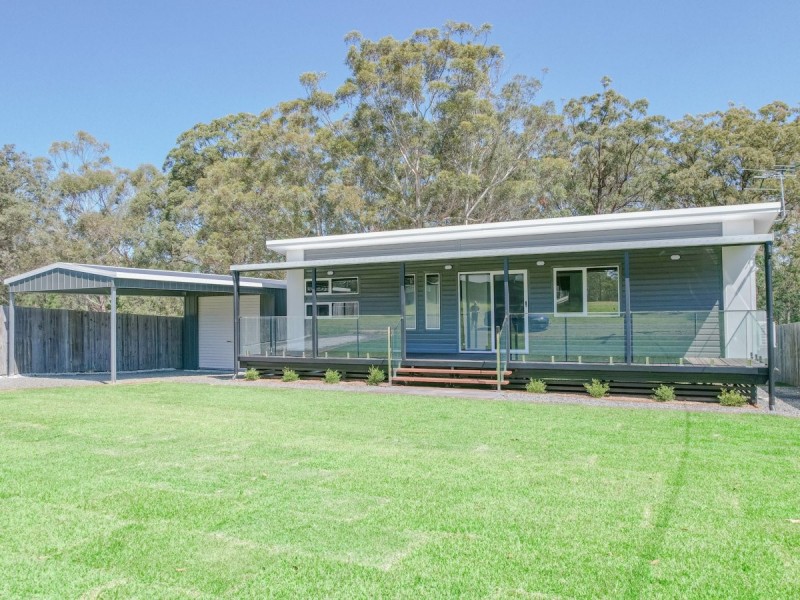 100 Laurel Street, Russell Island QLD 4184