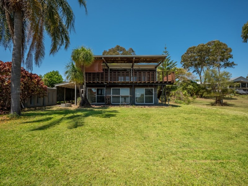 81 Canaipa Point Drive, Russell Island QLD 4184
