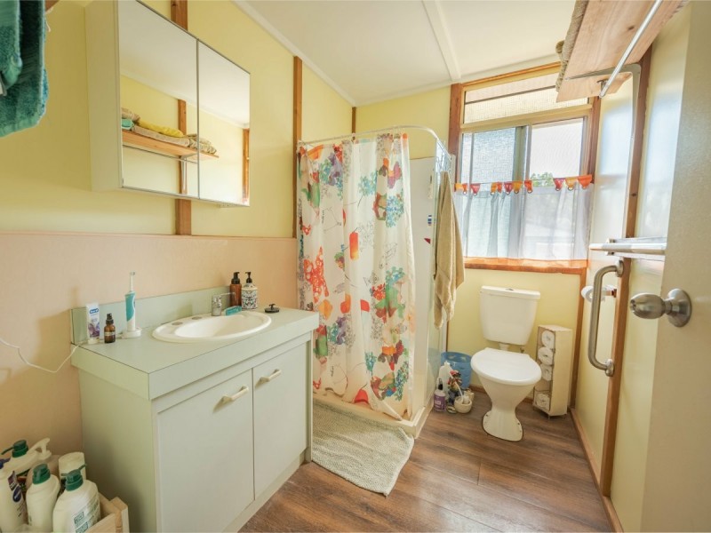 37 Hume St, Russell Island QLD 4184