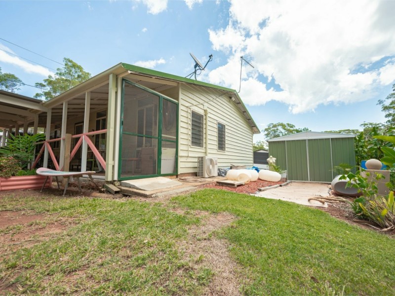 37 Hume St, Russell Island QLD 4184