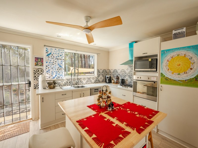 5 SAPPHIRE STREET, Russell Island QLD 4184