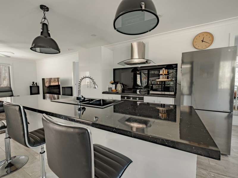 24-26 Diamond Street, Russell Island QLD 4184