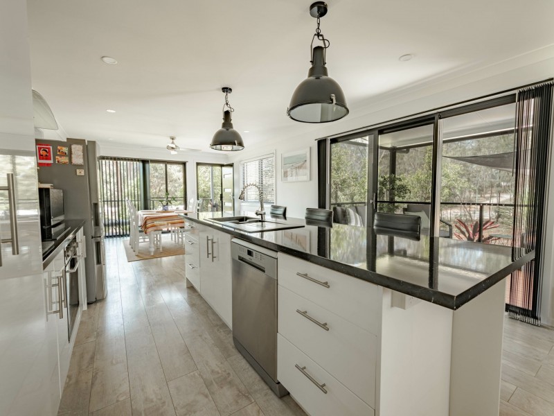 24-26 Diamond Street, Russell Island QLD 4184