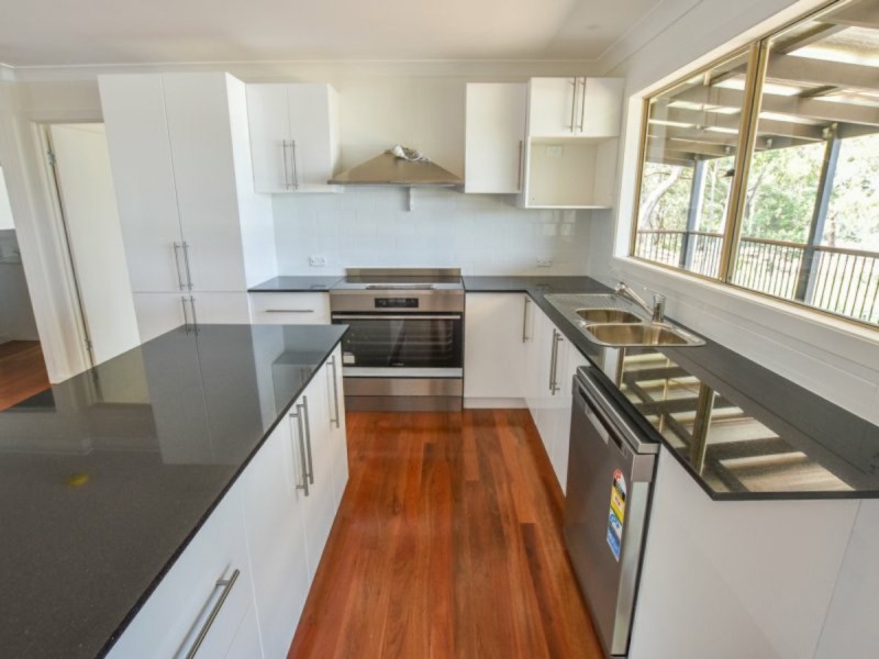 6 Orme Dve, Russell Island QLD 4184