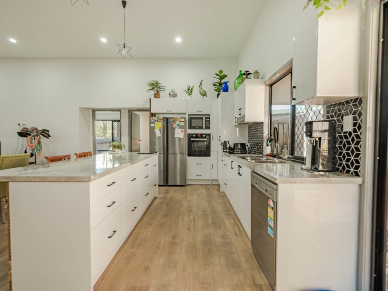 1 Bunning Street, Russell Island QLD 4184