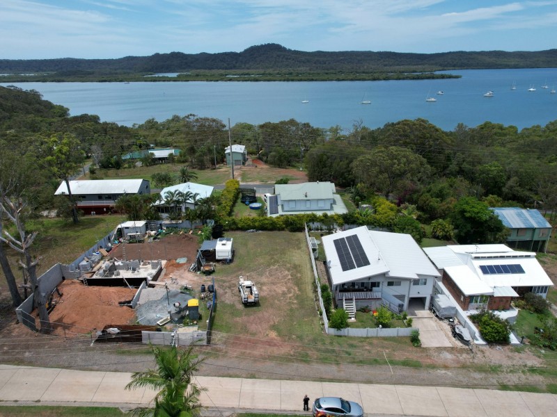 5 YACHT STREET, Russell Island QLD 4184