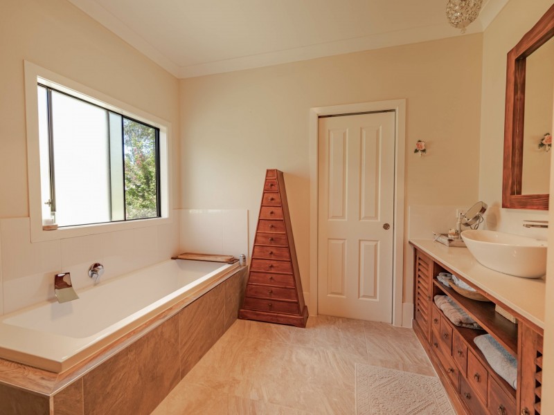 49 Kings Street, Russell Island QLD 4184