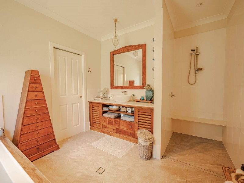 49 Kings Street, Russell Island QLD 4184