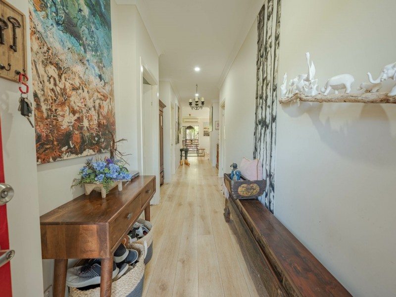 49 Kings Street, Russell Island QLD 4184