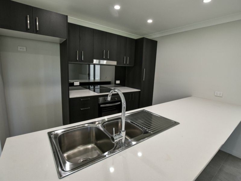 32 Rossi Avenue, Russell Island QLD 4184