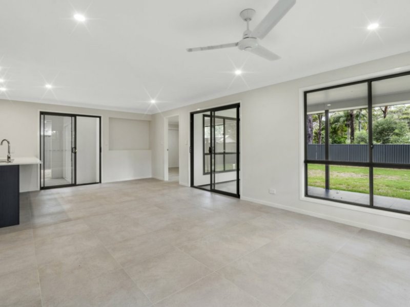 32 Rossi Avenue, Russell Island QLD 4184