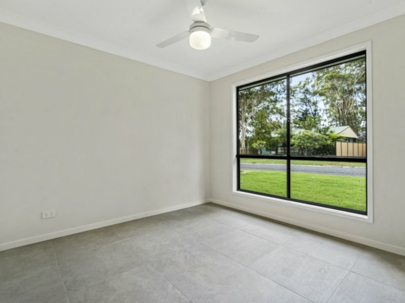 32 Rossi Avenue, Russell Island QLD 4184
