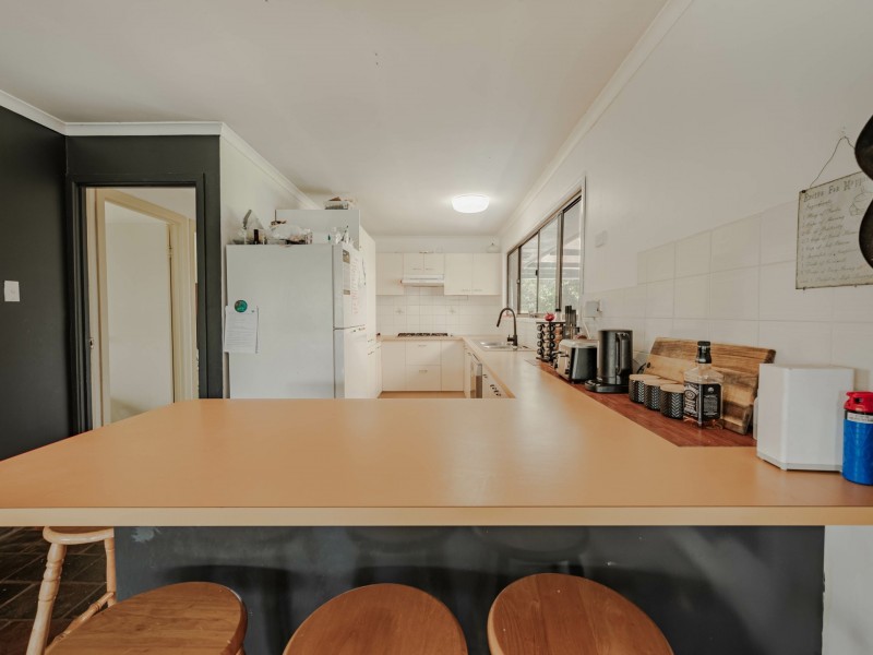 68 Crescent Drive, Russell Island QLD 4184