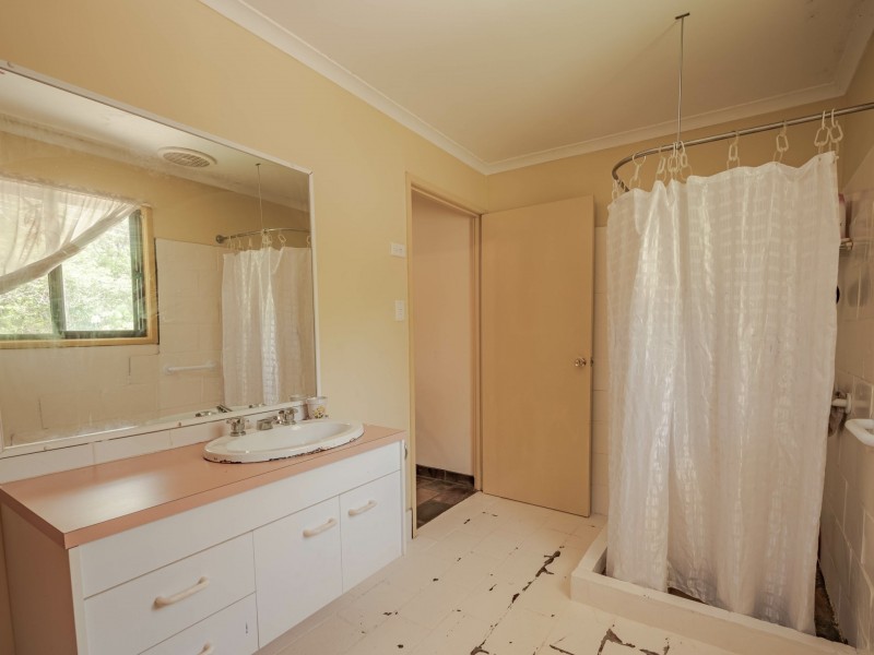 68 Crescent Drive, Russell Island QLD 4184