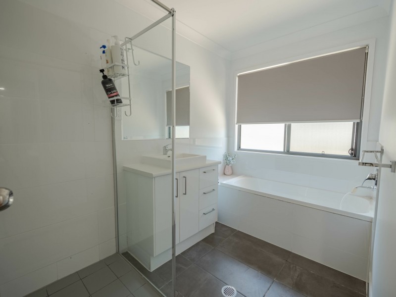 9 Catamaran Street, Russell Island QLD 4184