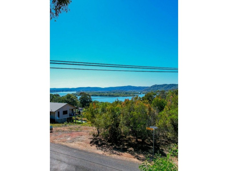 6 Opal Court, Russell Island QLD 4184