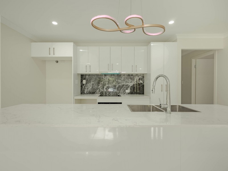 8 Nautilus Pde, Russell Island QLD 4184