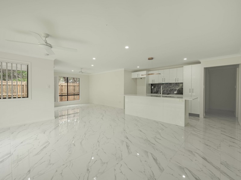 8 Nautilus Pde, Russell Island QLD 4184