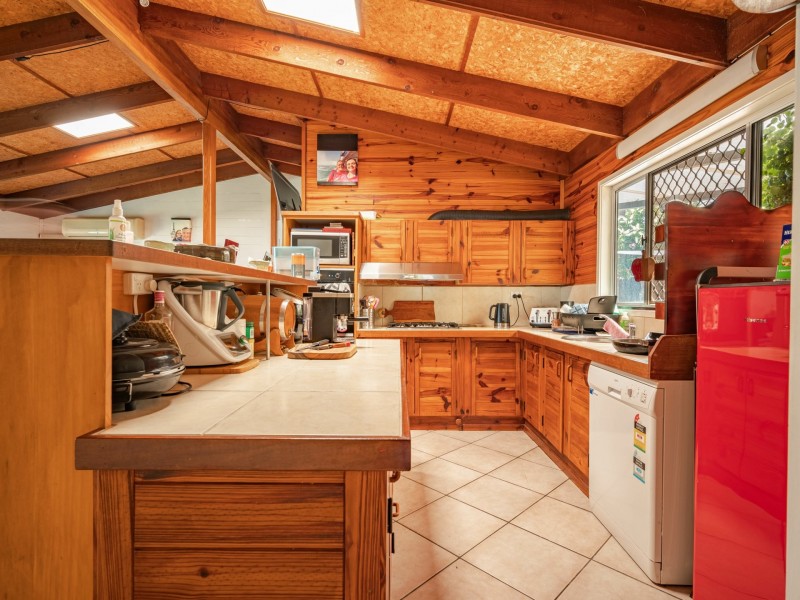 76 Deenya Pde, Russell Island QLD 4184