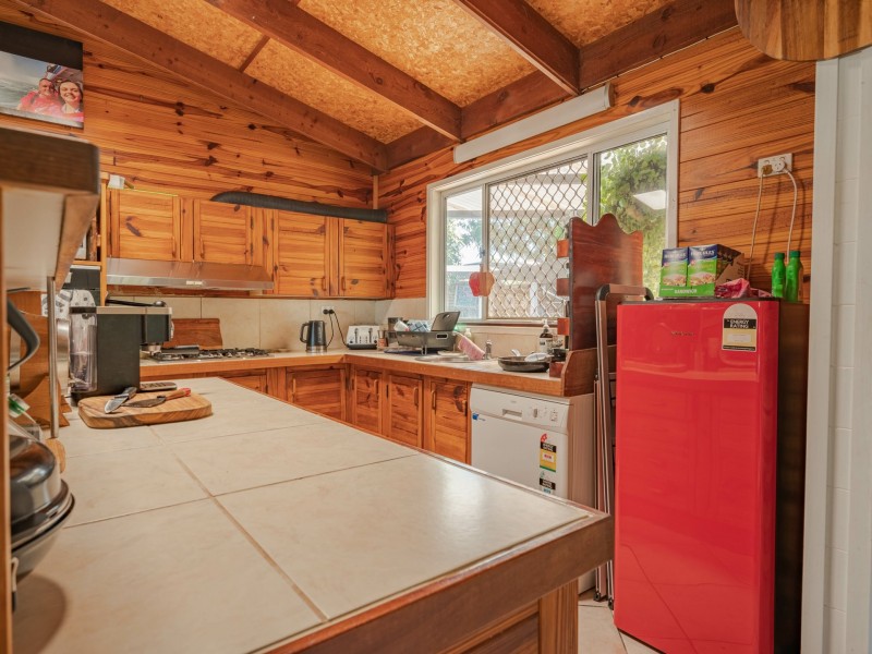 76 Deenya Pde, Russell Island QLD 4184