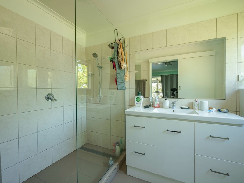 76 Deenya Pde, Russell Island QLD 4184