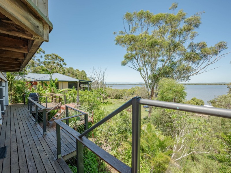 76 Deenya Pde, Russell Island QLD 4184