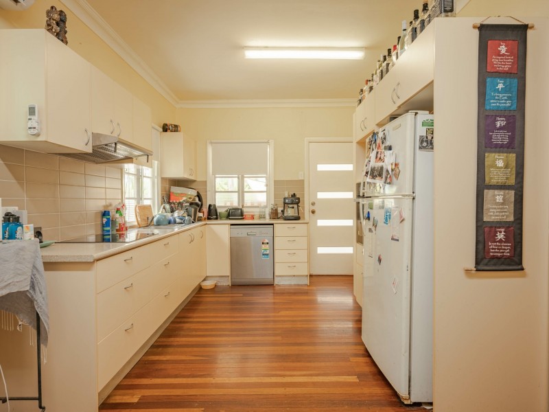 17 Sarmar St, Russell Island QLD 4184