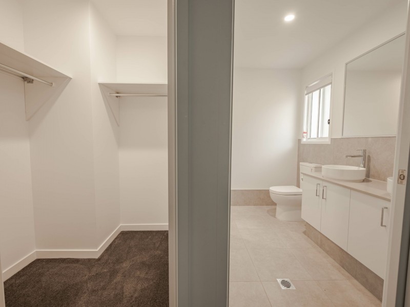 11 Trevanna Street, Russell Island QLD 4184