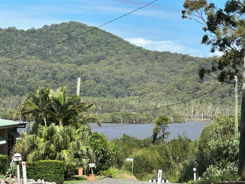 60 Seaward St, Russell Island QLD 4184