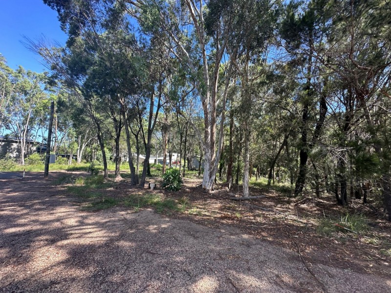 60 Seaward St, Russell Island QLD 4184