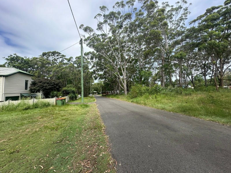 6 Fernbrook Ave, Russell Island QLD 4184