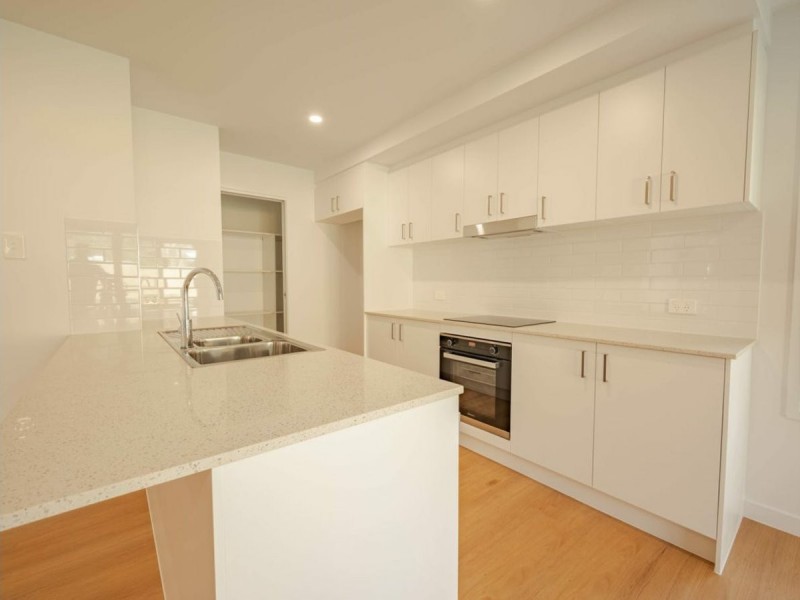 62 Laurel Street, Russell Island QLD 4184