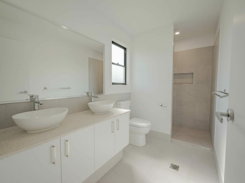 62 Laurel Street, Russell Island QLD 4184