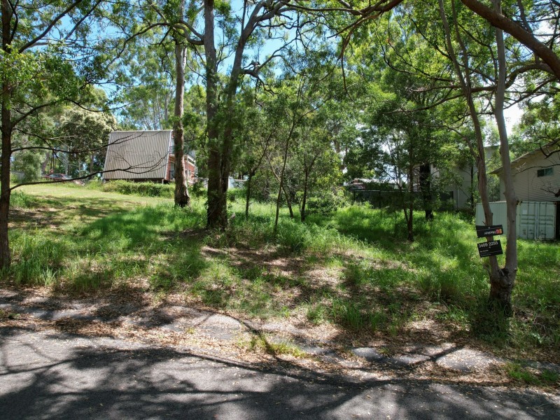 29 Murray Cres, Russell Island QLD 4184