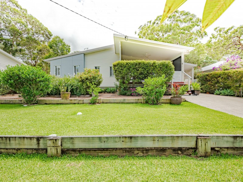 3 SATURN STREET, Russell Island QLD 4184