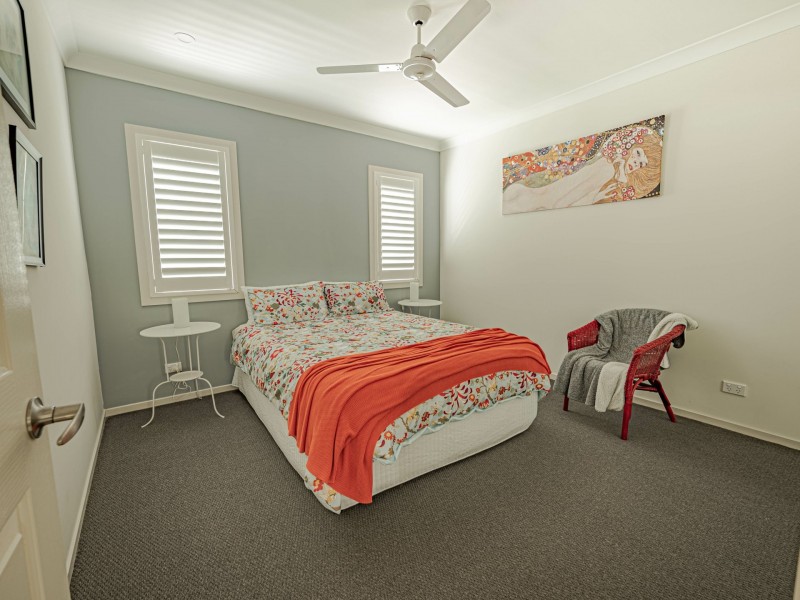 3 SATURN STREET, Russell Island QLD 4184