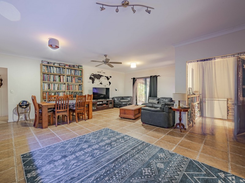 71 Channel Street, Russell Island QLD 4184