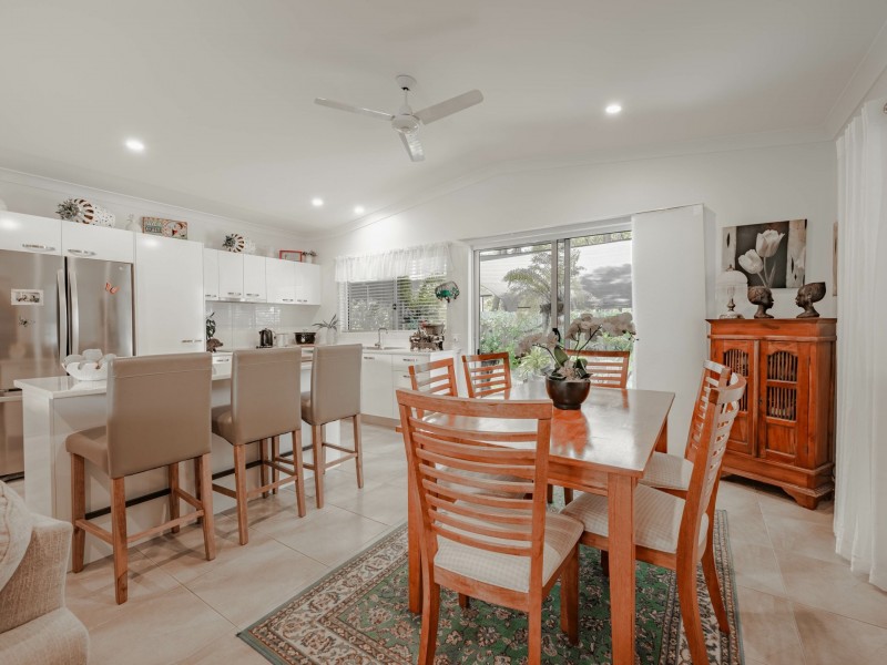 5 Saturn Street, Russell Island QLD 4184