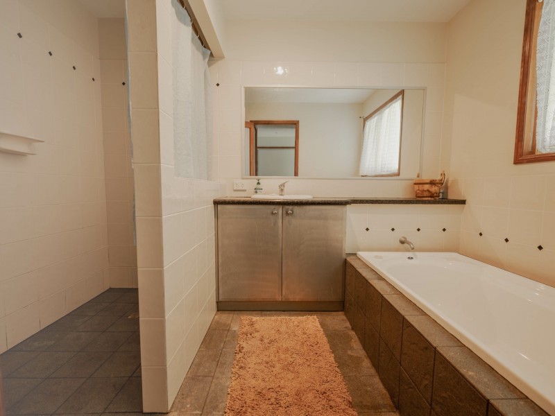 28 Kurrajong Road, Russell Island QLD 4184