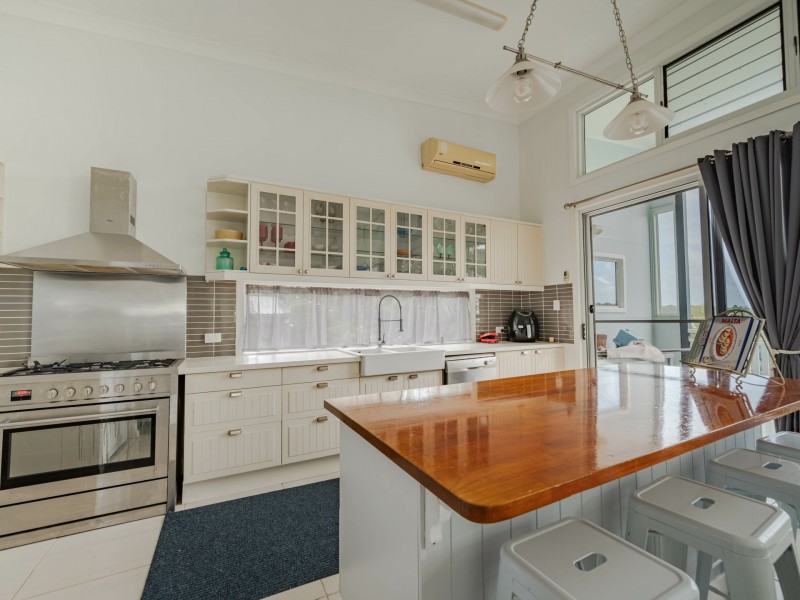 4 Hogan Court, Russell Island QLD 4184