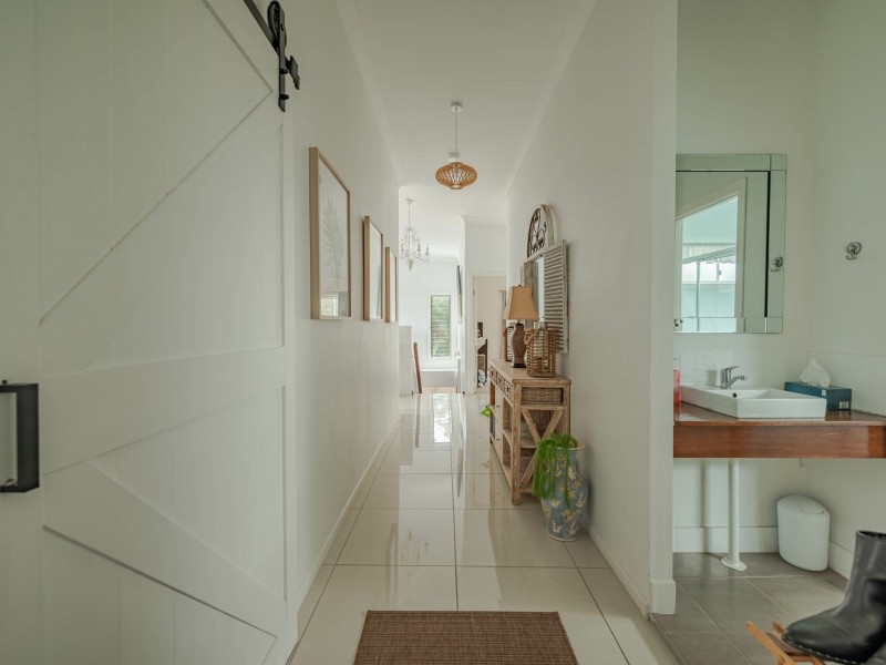 4 Hogan Court, Russell Island QLD 4184