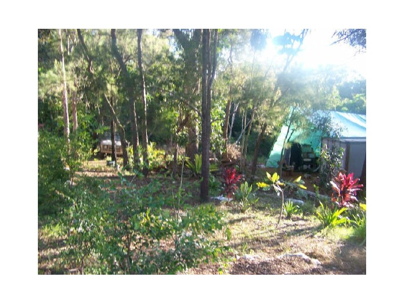 11 Paranka street, Lamb Island QLD 4184